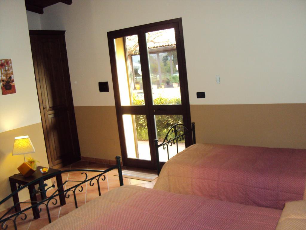 Agriturismo Il Pozzo Antico มาสคาลิ ภายนอก รูปภาพ