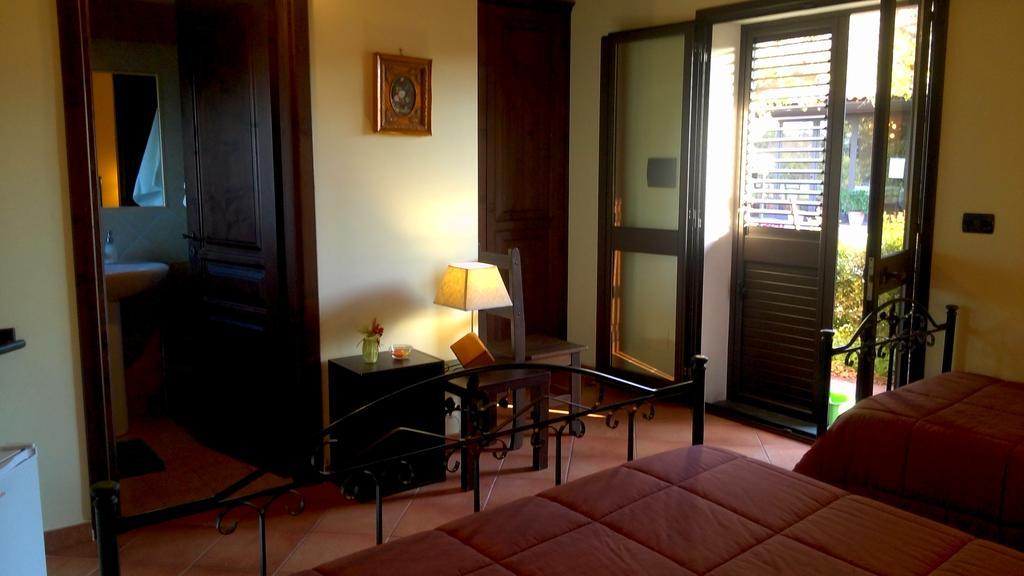 Agriturismo Il Pozzo Antico มาสคาลิ ภายนอก รูปภาพ