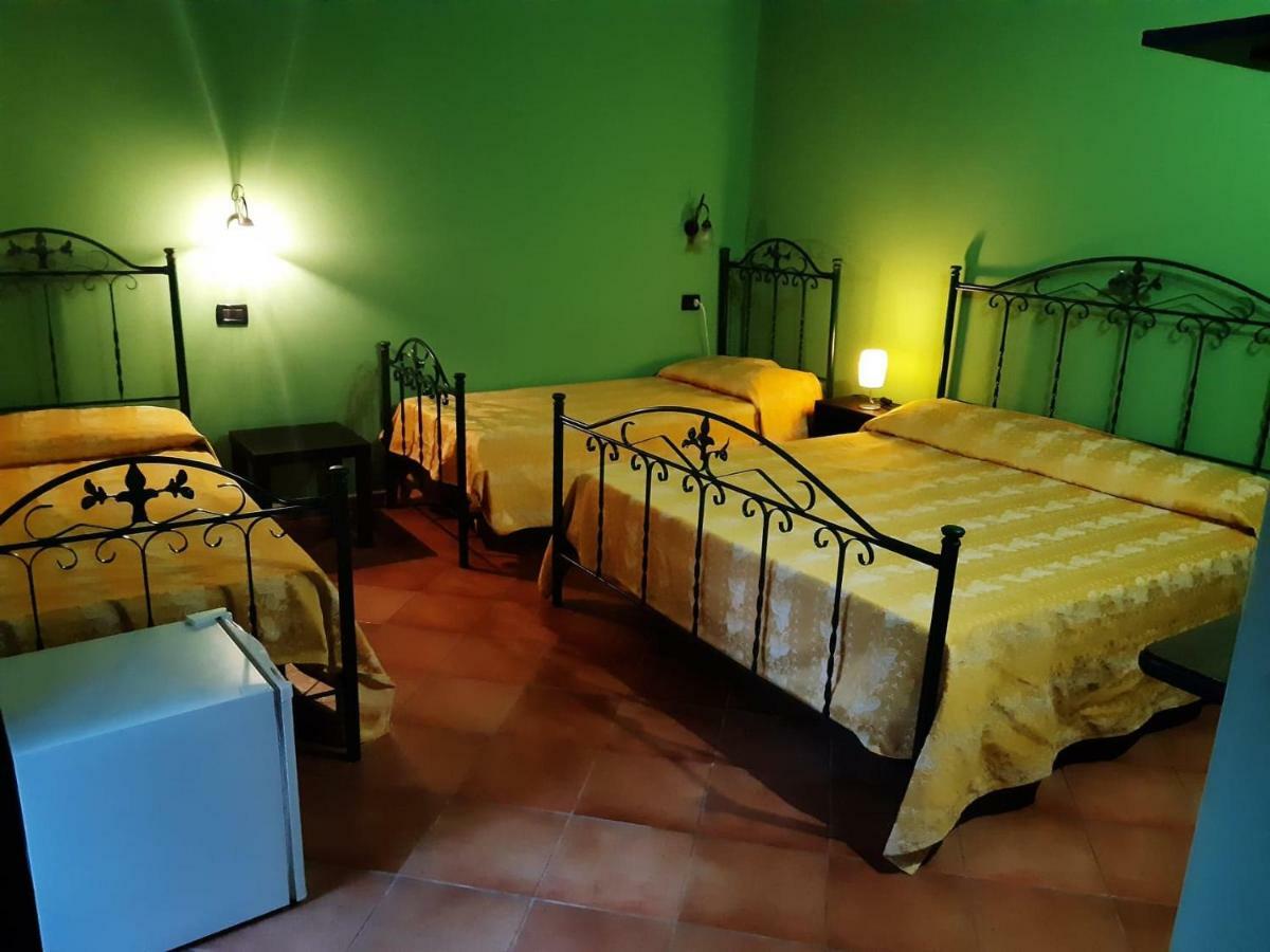 Agriturismo Il Pozzo Antico มาสคาลิ ภายนอก รูปภาพ